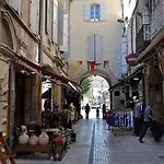 Au Coeur De La Vieille Ville, Privee Independante Quarto em Acomodações Particulares *
