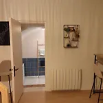 Au Coeur De La Vieille Ville, Privee Independante Quarto em Acomodações Particulares