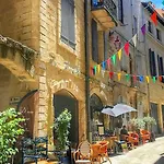 Au Coeur De La Vieille Ville, Privee Independante Sommières