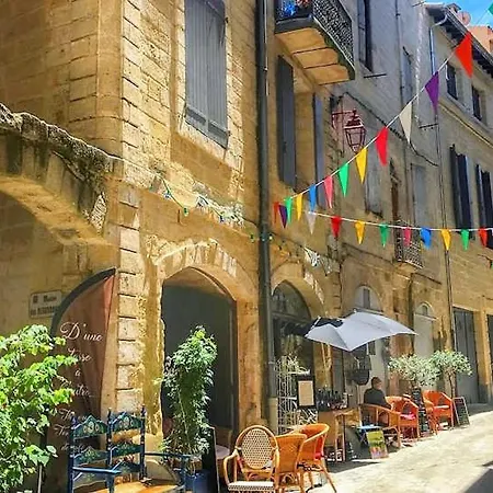 Au Coeur De La Vieille Ville, Privee Independante Sommières