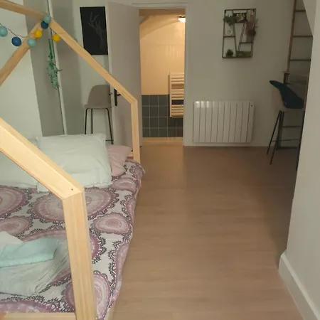 Au Coeur De La Vieille Ville, Privee Independante Homestay szállás Sommières
