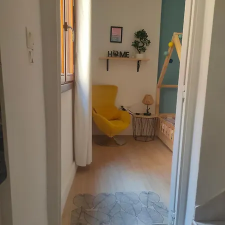 Au Coeur De La Vieille Ville, Privee Independante Accommodatie bij particulieren