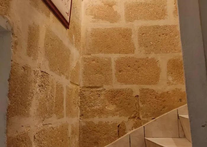 Au Coeur De La Vieille Ville, Privee Independante Quarto em Acomodações Particulares Sommières