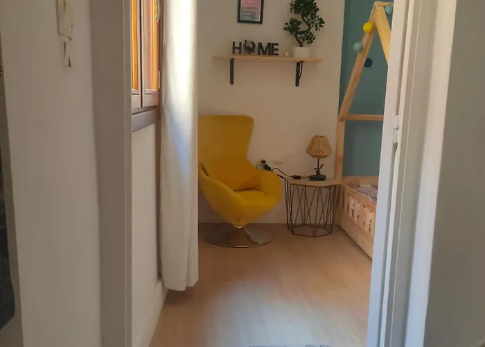 Au Coeur De La Vieille Ville, Privee Independante Quarto em Acomodações Particulares